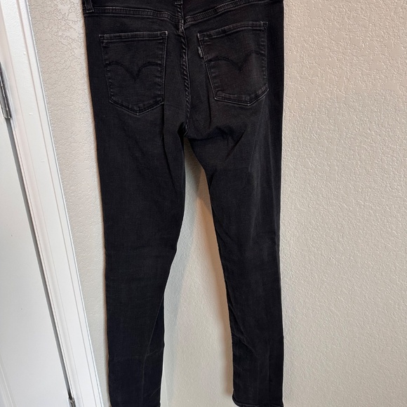 Levi Straight Skinny Jean - Picture 2 of 3